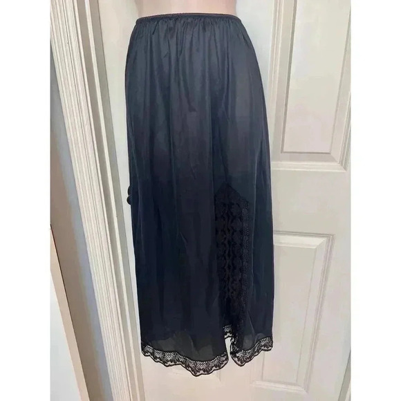 Vintage Lily MCM black long lace slit slip size medium or large - Picture 1 of 8